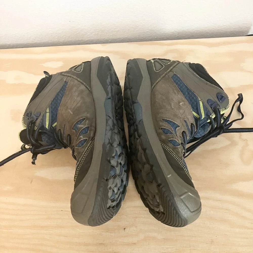 Merrell Capra Mid Waterproof Boots Boys Size 6 Multicolor Hiking Trail